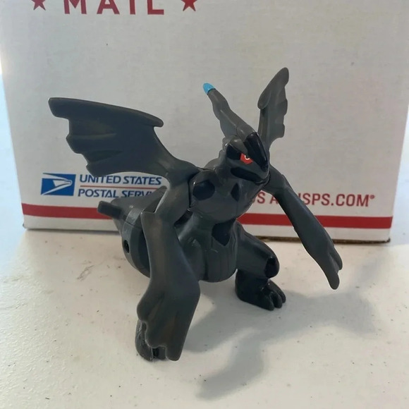 Pokémon Toys - 5 figures, belt clip pokeball, book & Pikachu stuffed animal - Picture 11 of 13